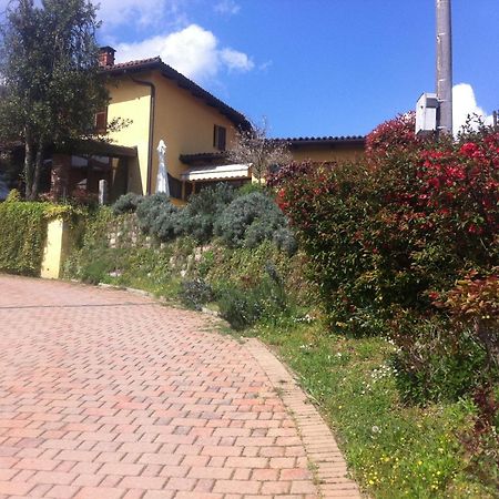 Agriturismo Tre Tigli アスティ エクステリア 写真