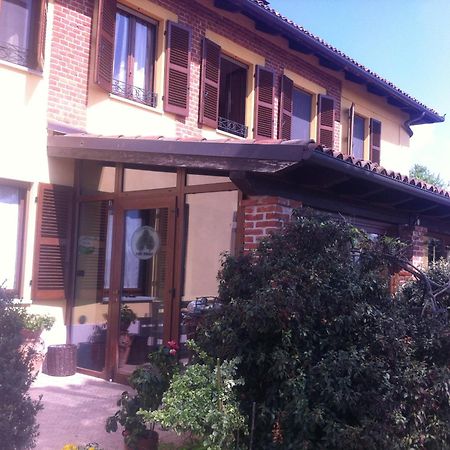 Agriturismo Tre Tigli アスティ エクステリア 写真