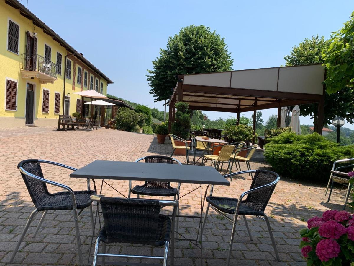 Agriturismo Tre Tigli アスティ エクステリア 写真
