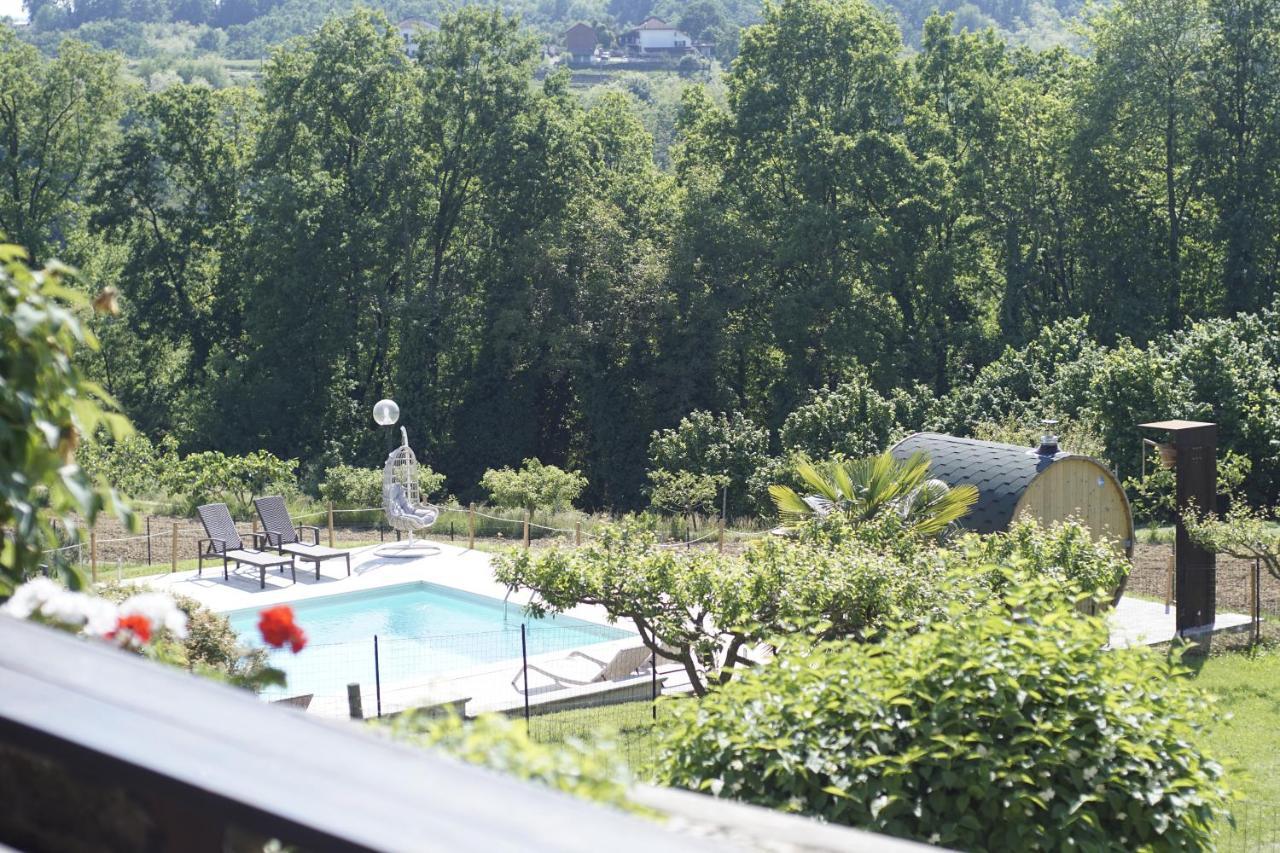 Agriturismo Tre Tigli アスティ エクステリア 写真