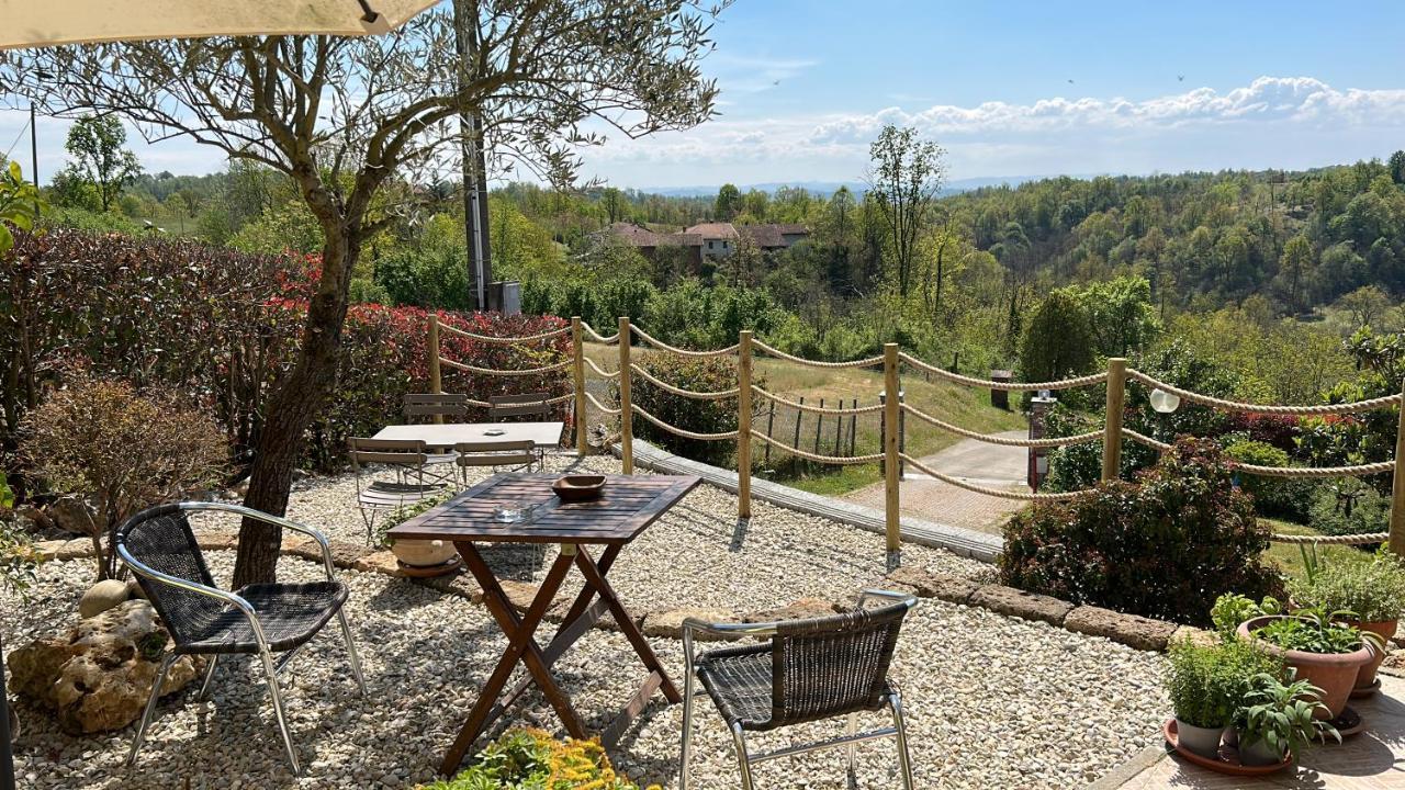 Agriturismo Tre Tigli アスティ エクステリア 写真