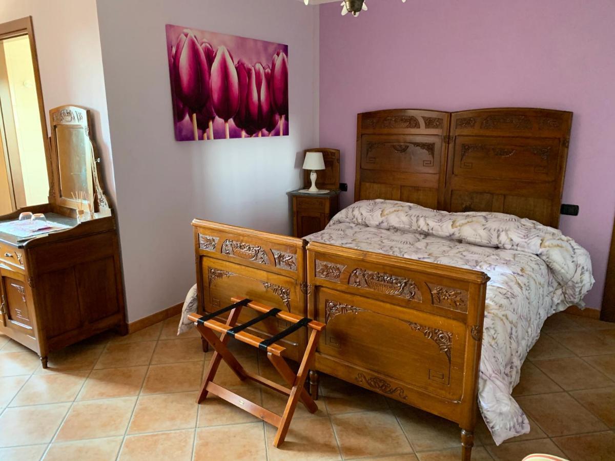 Agriturismo Tre Tigli アスティ エクステリア 写真